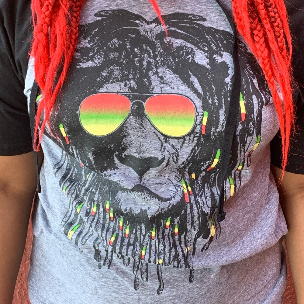 Lion Tee